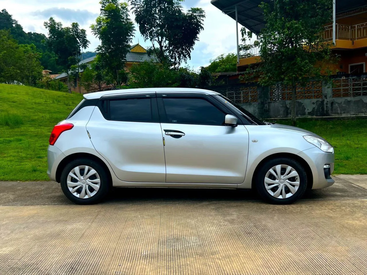 Suzuki Swift 2019 rental in Phuket — photo 5