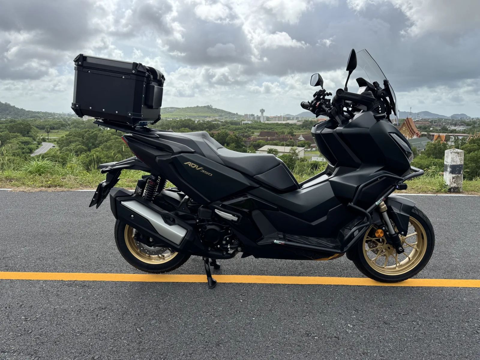 Аренда HONDA ADV 350 2024 на Пхукете — фото 4