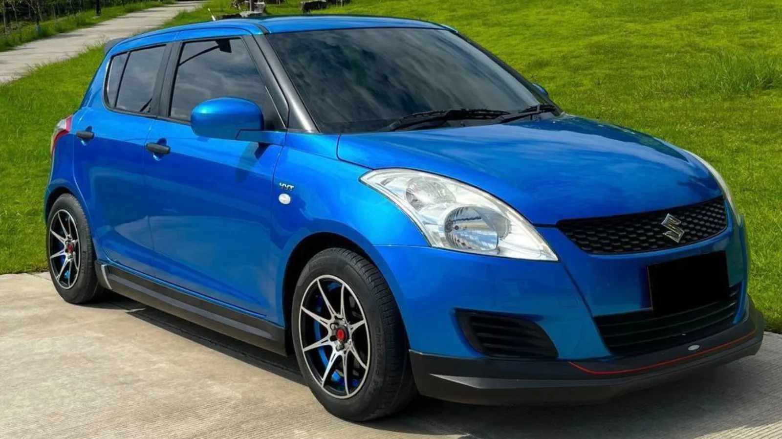 Suzuki Swift 2015 rental in Phuket — main photo