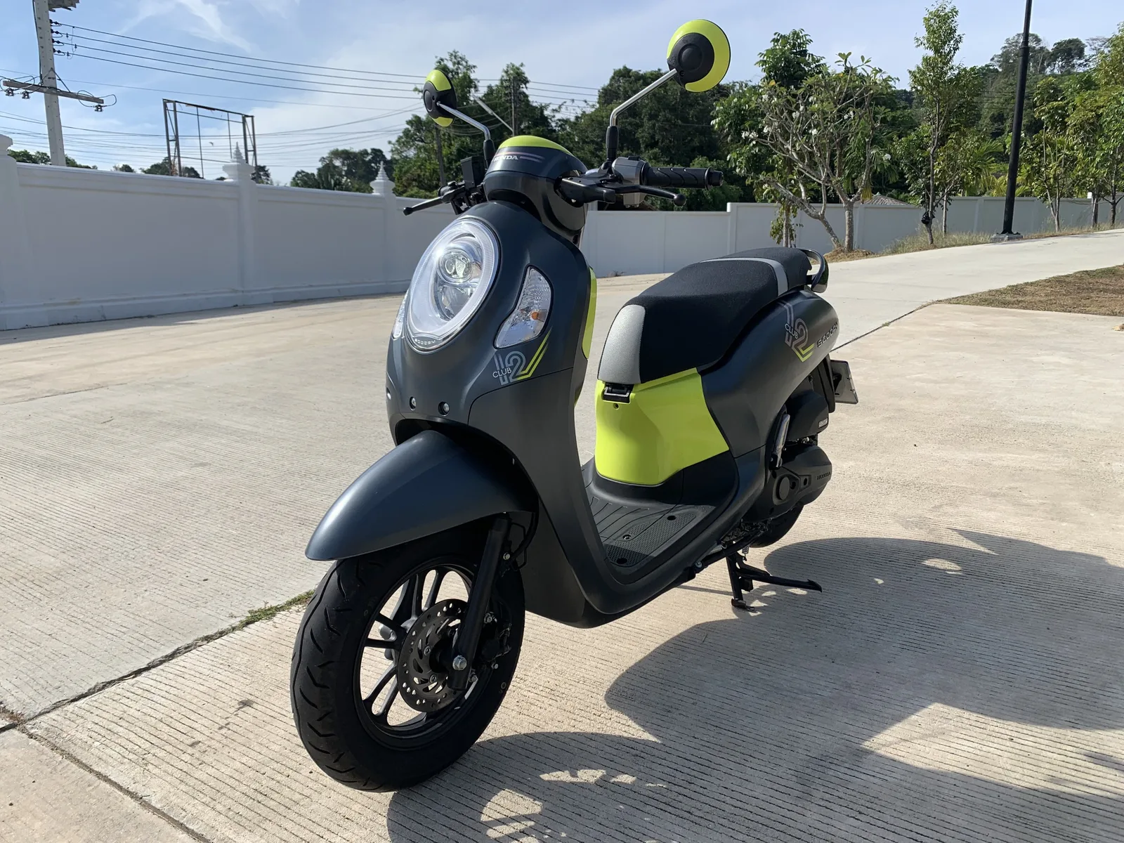 HONDA Scoopy 110 1998 rental in Phuket — photo 2