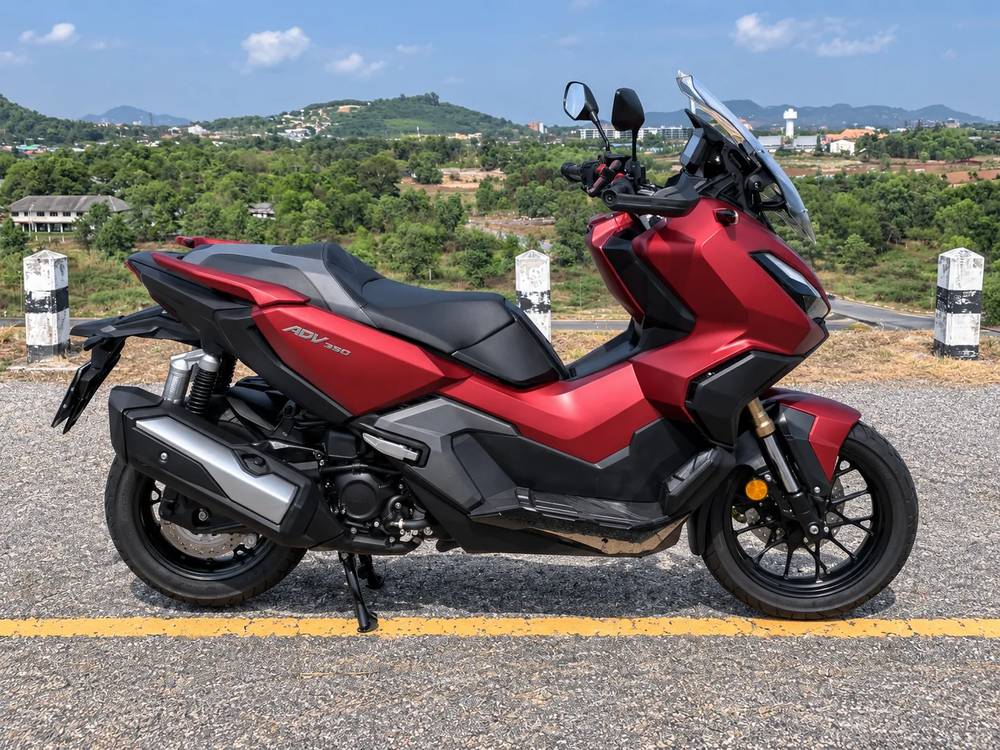 HONDA ADV 350 2023 rental in Phuket — photo 4