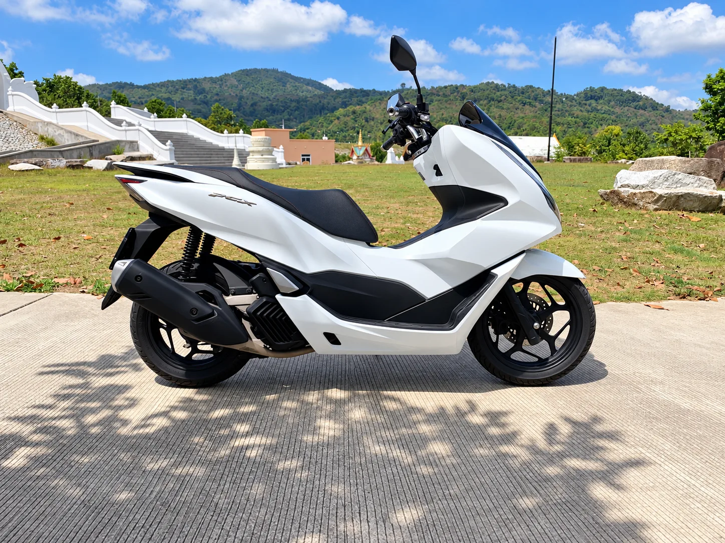 HONDA PCX 160 2022 rental in Thailand — photo 5