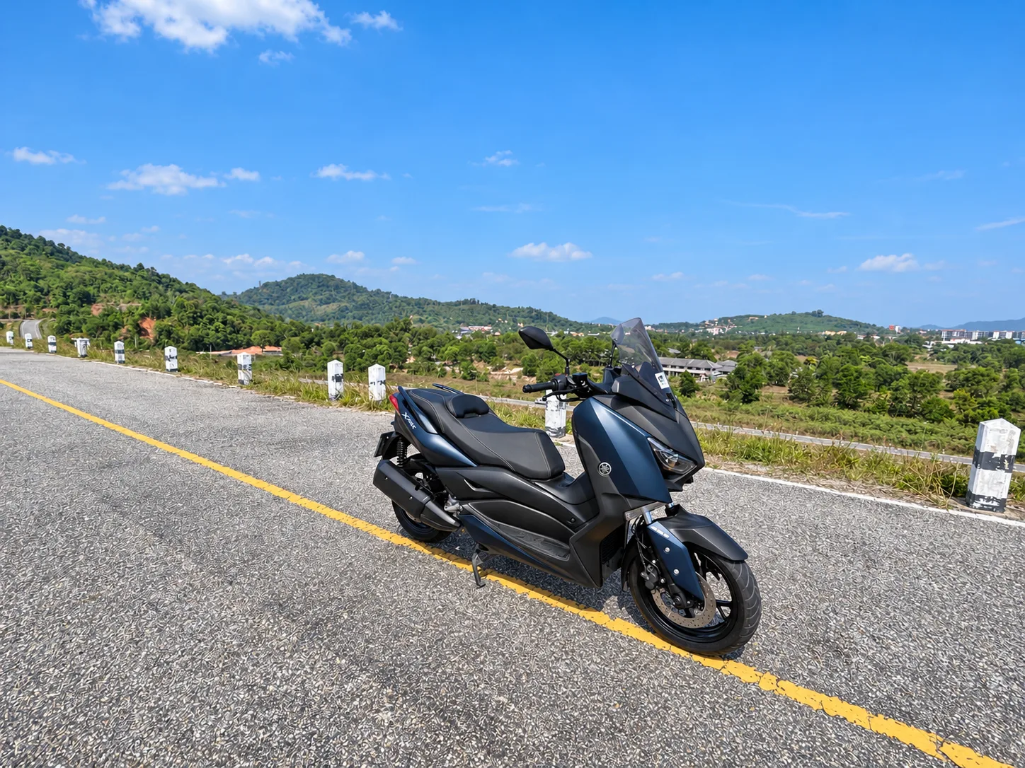 YAMAHA XMAX 300 2021 rental in Thailand — photo 2