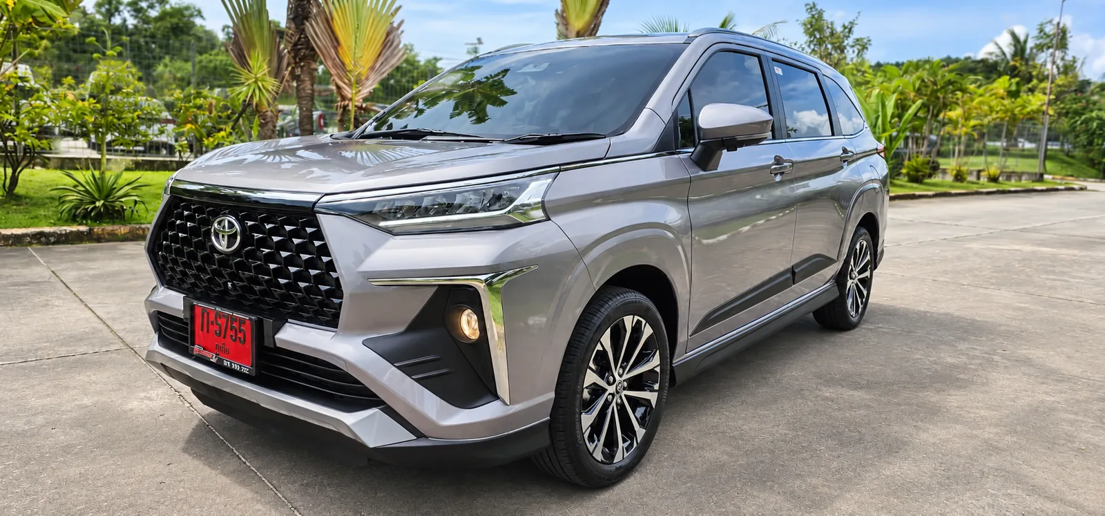 Toyota VELOZ 2026 rental in Thailand — photo 7