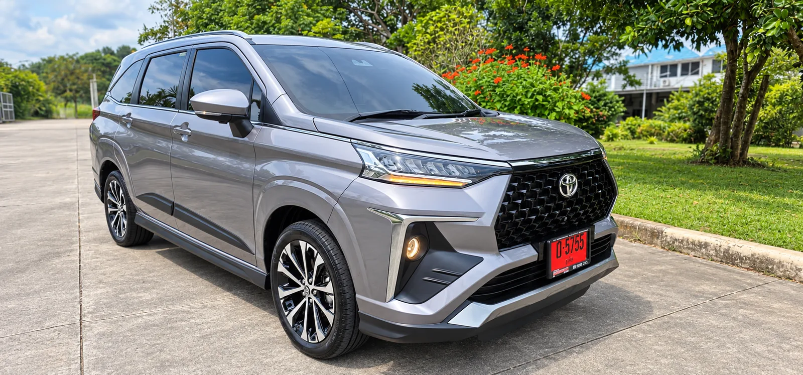 Toyota VELOZ 2026 rental in Thailand — photo 8