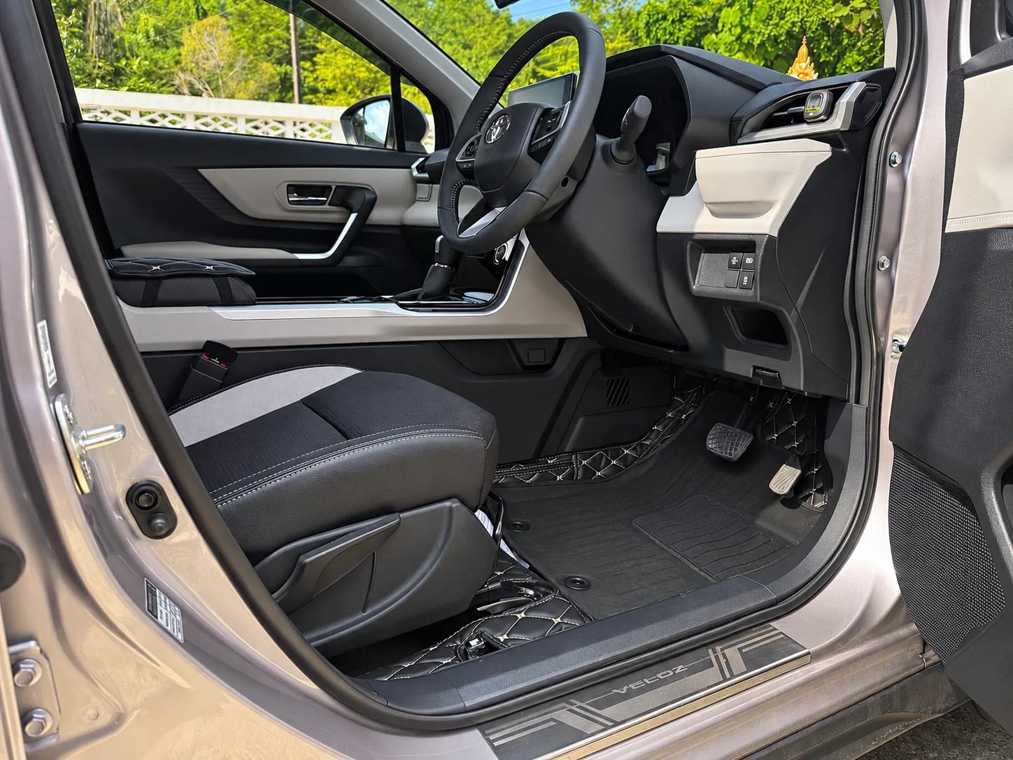 Toyota VELOZ 2026 rental in Thailand — photo 14